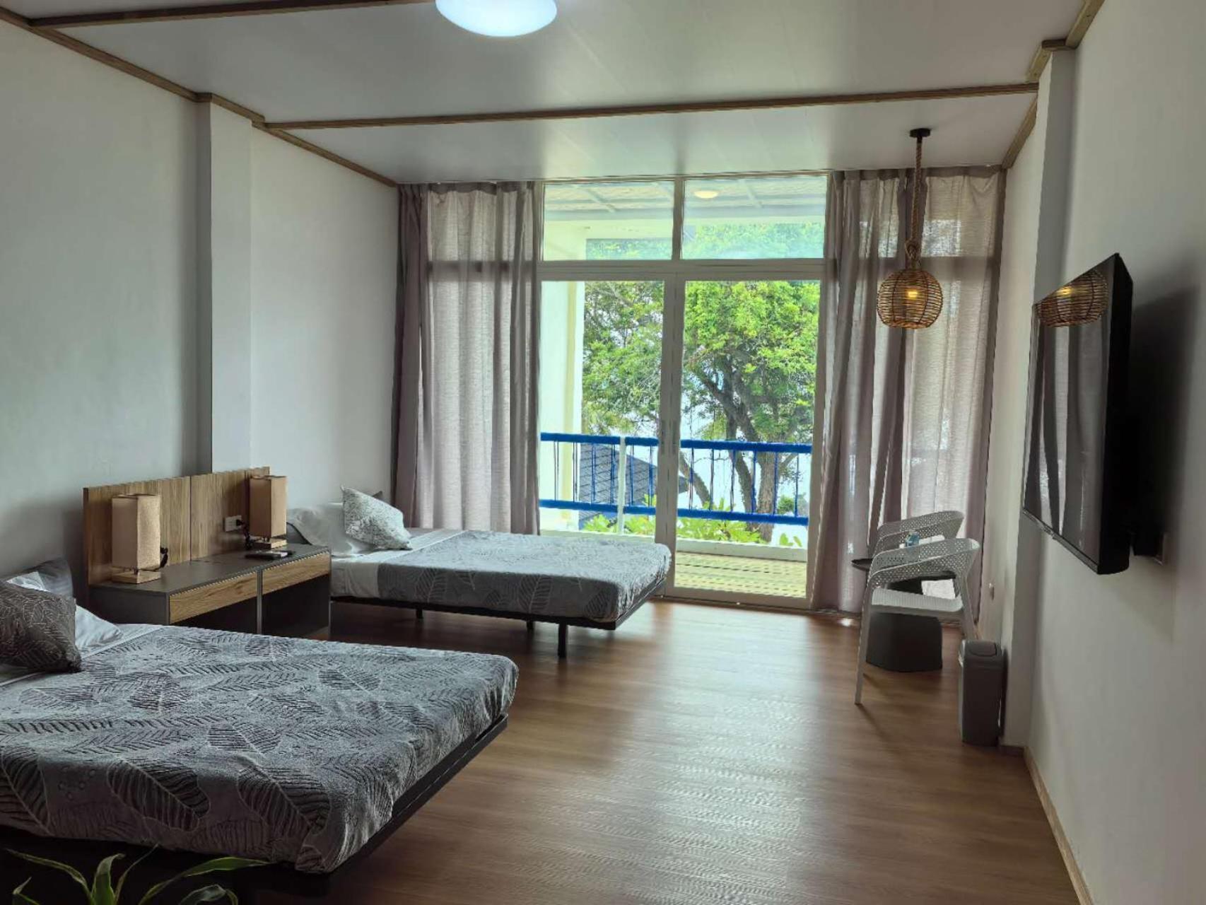 Hotel Blue Joys Msr à Siquijor Extérieur photo